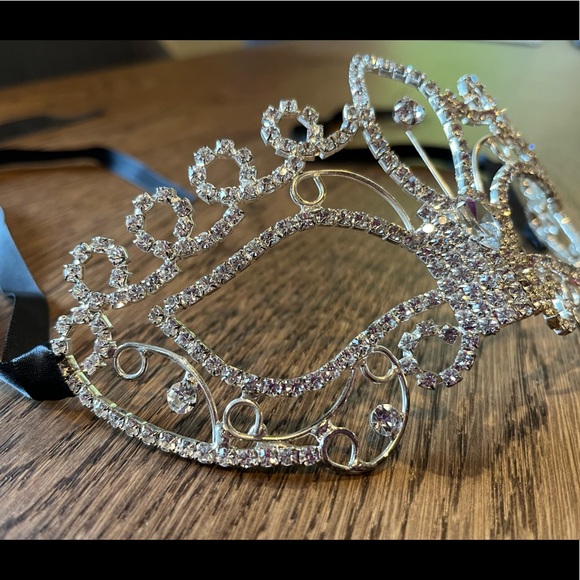 Masquerade Mask - Picture 4 of 4